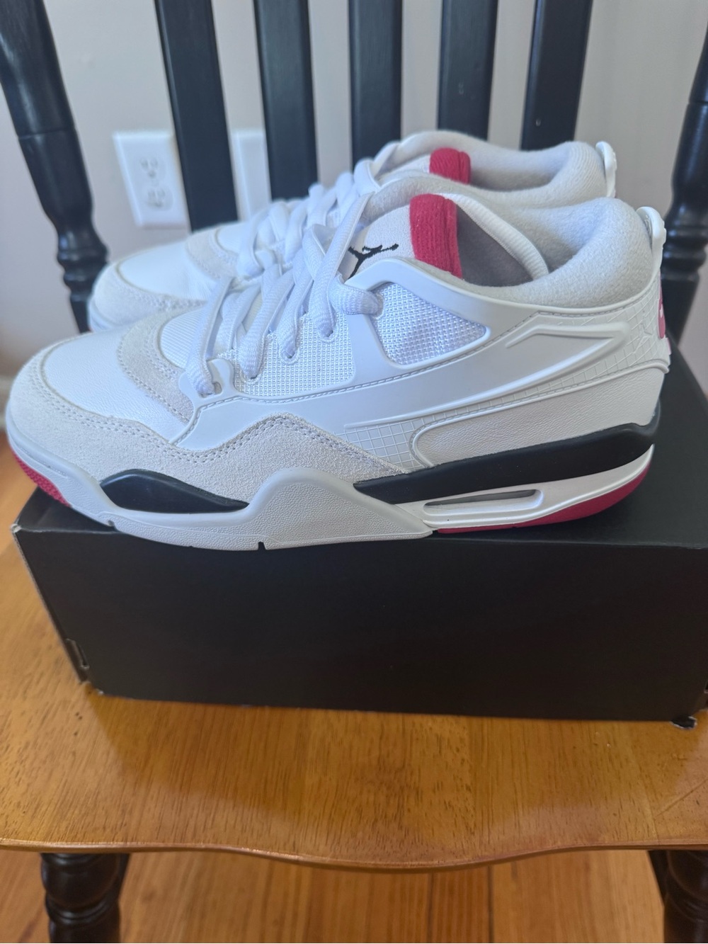 Jordan AJ 4 RM Kids White and Red Low-Top Sneakers size 6Y NIB